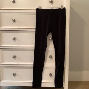 Women black leggings